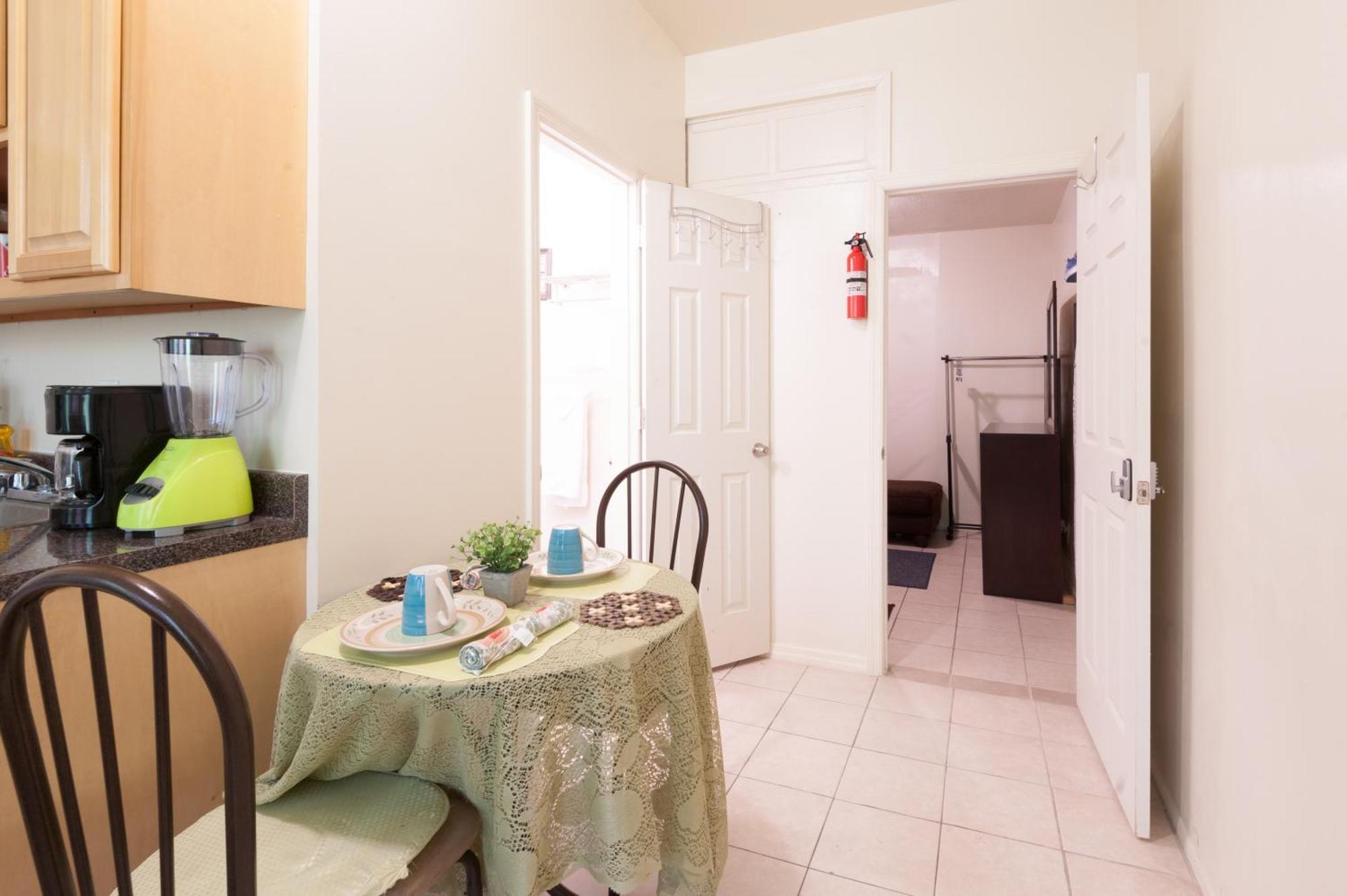 ניו יורק Studio And 1 Bedroom Apartments - Bronx מראה חיצוני תמונה
